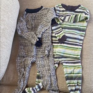 Burt’s Bees Baby pajama set